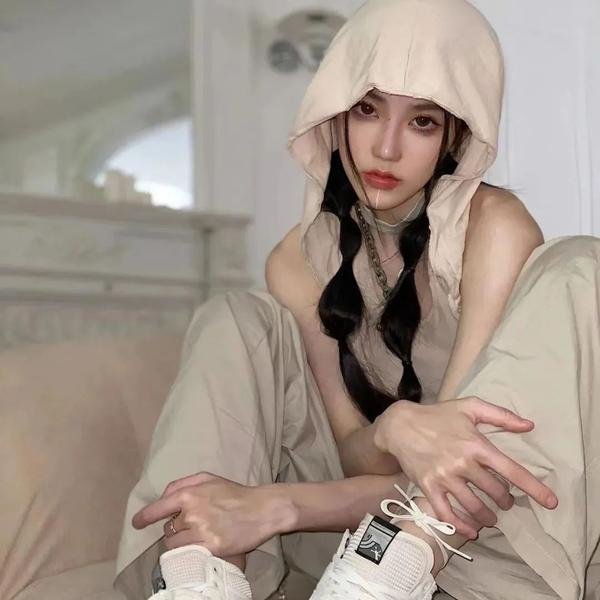 美鸟伴身边